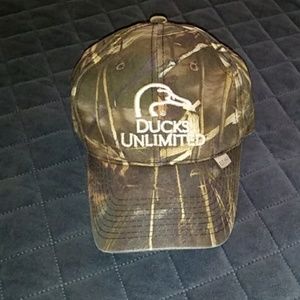 Ducks Unlimited camo hat
